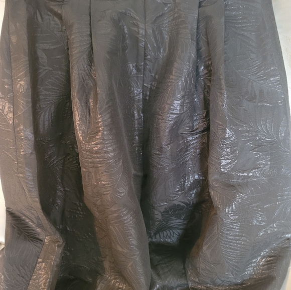 H&M Skirt - Picture 1 of 4